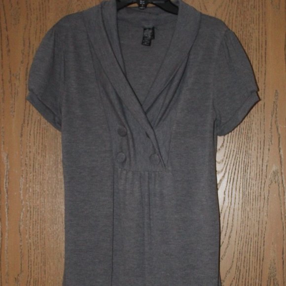 Gray Tunic with button detail and embroidery - Picture 1 of 7